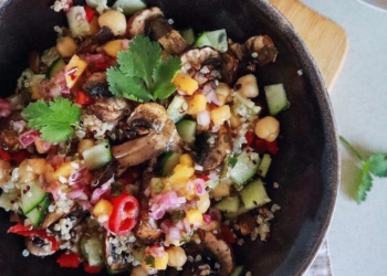 Receita de Quinoa Bowl, com molho de Manga picante