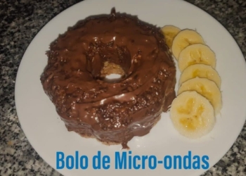Receita do melhor Bolo de micro-ondas com aveia e banana