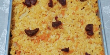 Receita do Arroz de Frango no Forno que é divinal