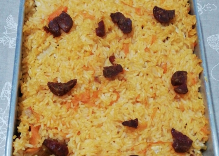Receita do Arroz de Frango no Forno que é divinal