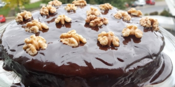 Receita do melhor Bolo de Chocolate com Nozes
