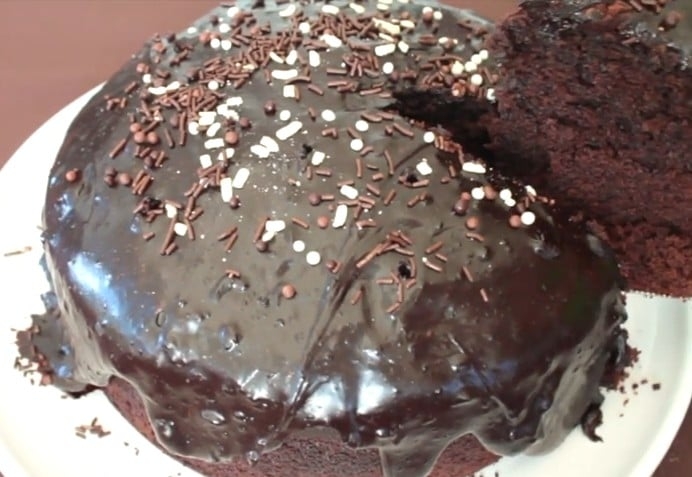 Receita do Bolo de Chocolate com Vinho do Porto e Café