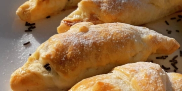 Receita dos Croissants Folhados de Chocolate mais fáceis de fazer