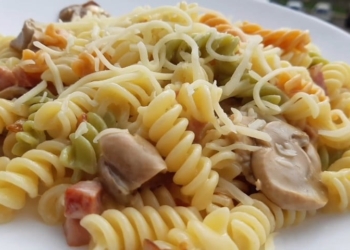 Receita da Massa Fusilli com Bacon e Cogumelos rápida e económica