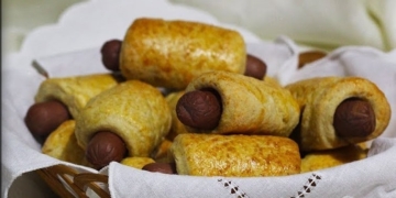Receita dos Rolinhos de Salsicha estaladiços