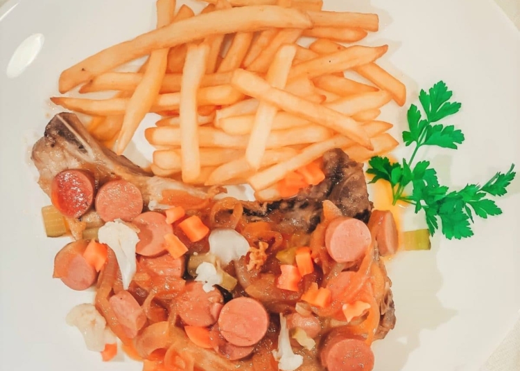 Receita de Costeletas à Salsicheiro