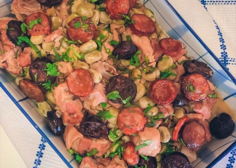 Receita de Favas Guisadas com Entrecosto divinais