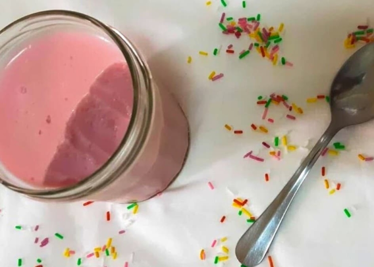 Receita da Gelatina de Morango com Queijo Quark tipo mousse