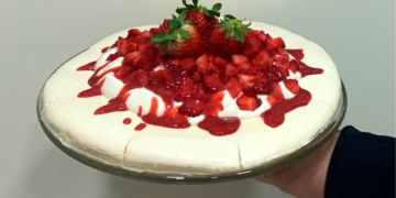 Receita da Pavlova de Morangos perfeita