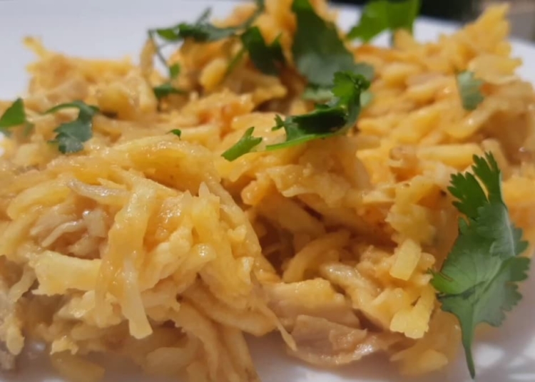Receita de Frango à Brás muito fácil e rápido