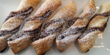 Receita dos Folhados de Nutella mega rápidos