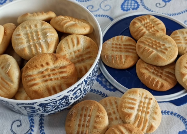 Receita de Bolachinhas de Manteiga muito fáceis