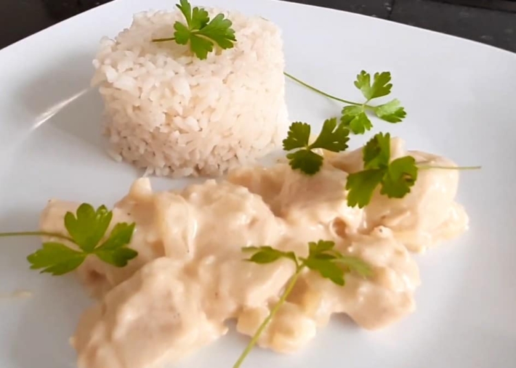 Receita de Frango com Molho Branco muito fácil