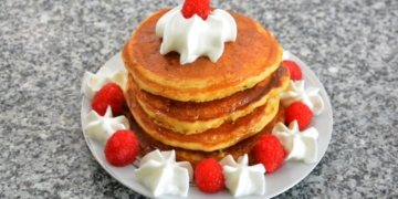 Receita das Panquecas Americanas altas, fofas e muito fáceis