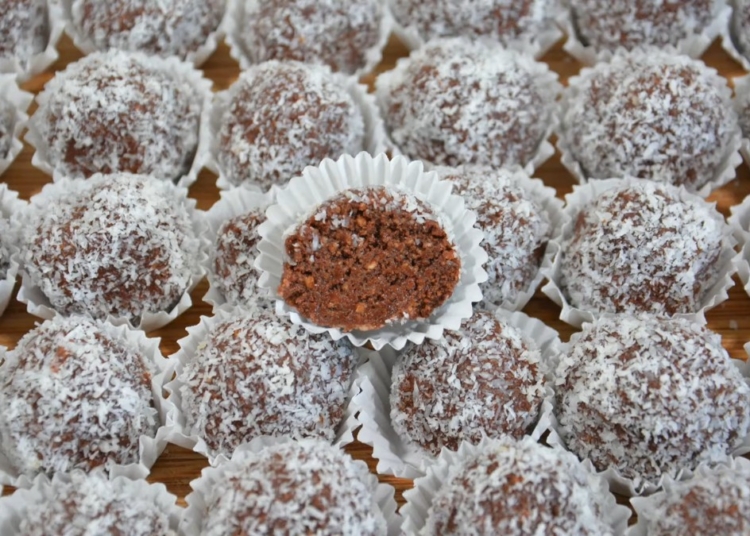 Receita dos Beijinhos de Preta ou brigadeiros