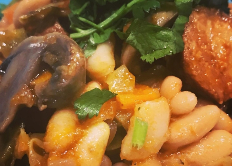 Receita da Feijoada de Feijão Branco e Cogumelos