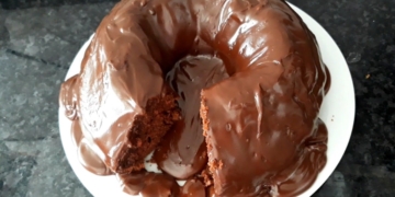 Receita do Bolo de Chocolate IRRESISTÍVEL