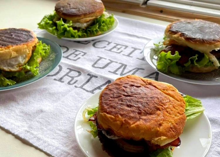 Receita de Hambúrgueres Caseiros no Bolo Lêvedo