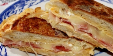 Receita da deliciosa Omelete no Pão