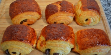 Receita de Pains Aux Chocolate ou Folhado com Chocolate