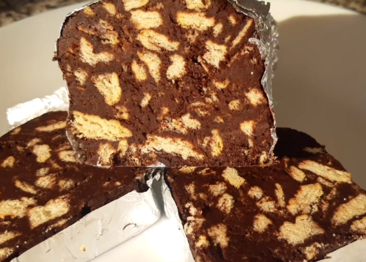 Receita do Salame de Chocolate sem ovos nem açúcar
