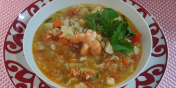 Receita da Sopa de Peixe com Camarão