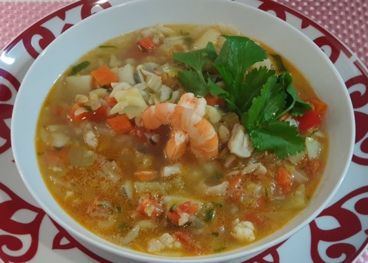 Receita da Sopa de Peixe com Camarão