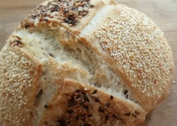 Receita de Pão Marroquino de Semolina e Sementes
