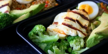 Receita da Salada de Cevada com Halloumi, Ovos e Brócolos