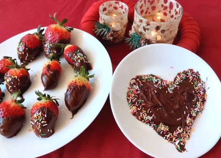 Receita de Morangos com Chocolate ideal para o Dia dos Namorados