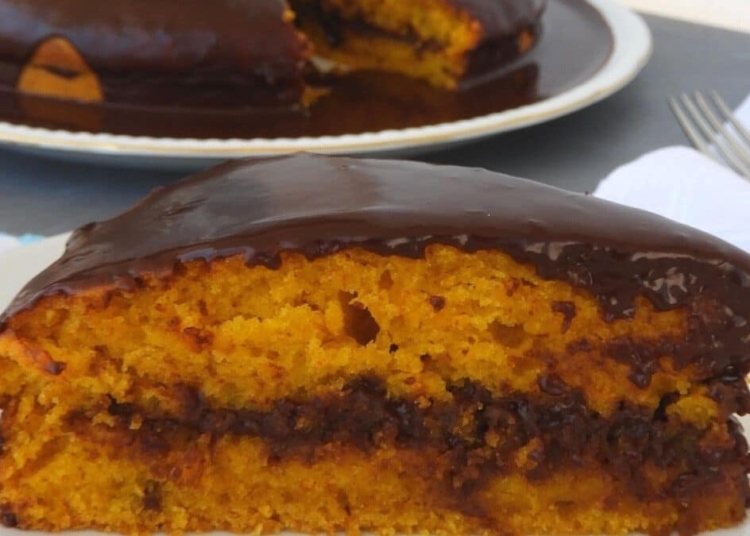 Receita de Bolo de Cenoura com Chocolate