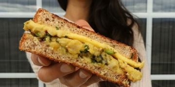 Receita da Tosta de Atum e Queijo Vegan 