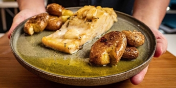 Receita de Bacalhau à Lagareiro simples e delicioso