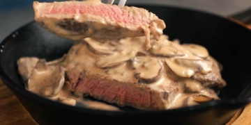 Receita de Bife com Molho de Natas e Cogumelos