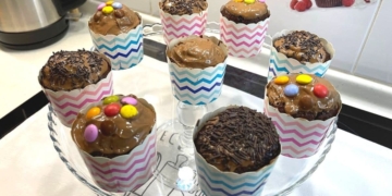 Receita de Cupcakes de Chocolate e Mel