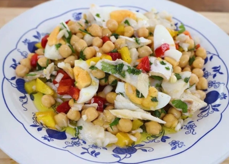 Receita da deliciosa Salada de Bacalhau com Grão
