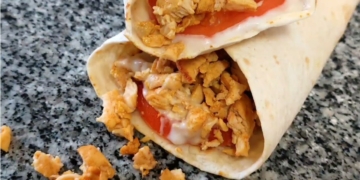 Receita fácil e prática de Wrap de Frango com Tomate