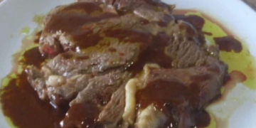 Receita de Costeletão com Molho de Mostarda Dijon feito em poucos minutos
