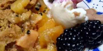 Receita do Crumble de Maçã com Maracujá