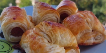 Receita fácil dos Folhados de Salsicha e de Alheira deliciosos