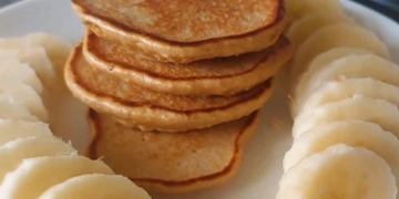 Receita de Panquecas de Aveia e Manteiga de Amendoim