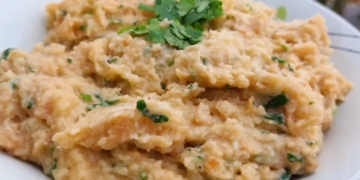 Receita da Açorda de Alho e Coentros