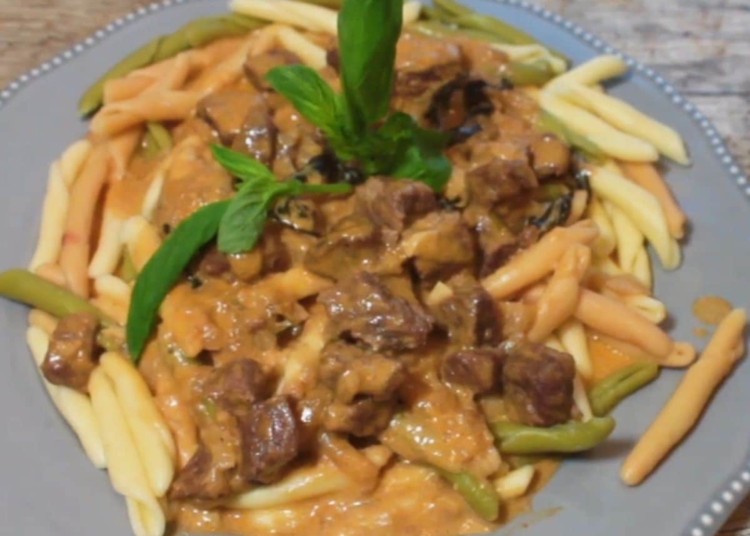 Receita de Macarrão com Carne e Natas
