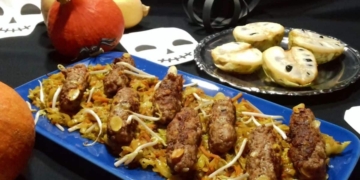 Receita dos Rolinhos de Carne com Ervas Aromáticas em Cama de Legumes para o Halloween