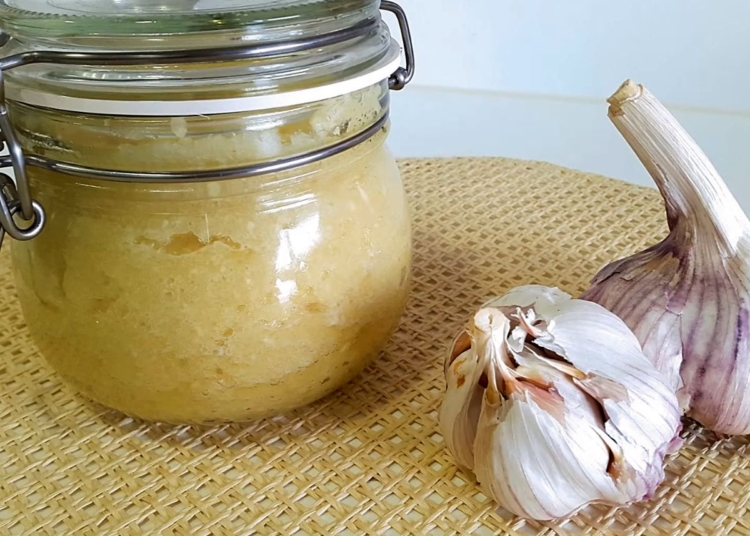 Receita da prática Massa de Alho caseira