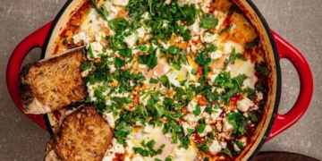 Receita de Shakshuka ideal para um brunch