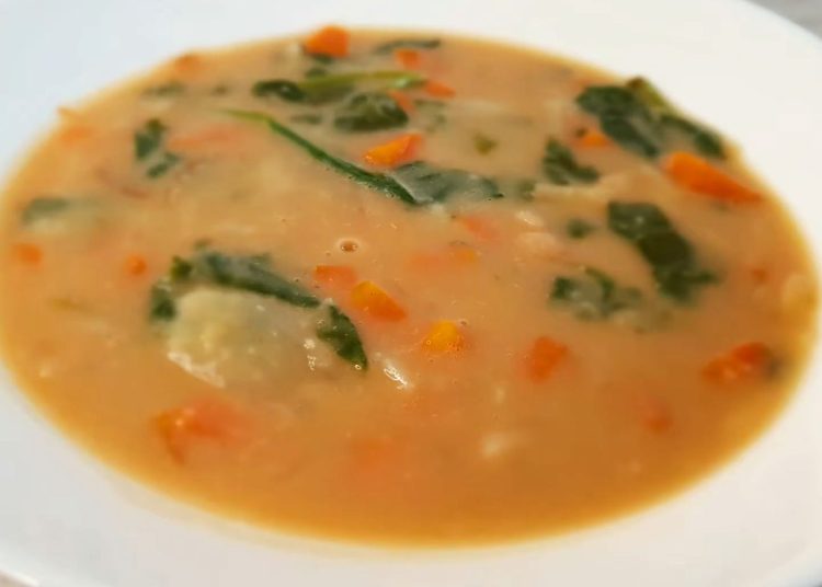Receita da Sopa de Feijão Branco pronta em 10 minutos