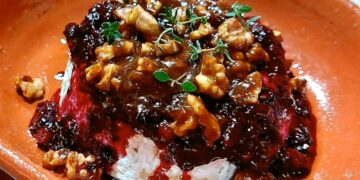 Receita do Camembert com Frutos Vermelhos e Nozes Caramelizadas