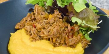 Receita de Carne de Panela com Puré de Abóbora