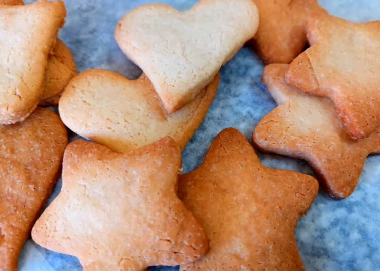 Receita de Bolachinhas feitas por crianças